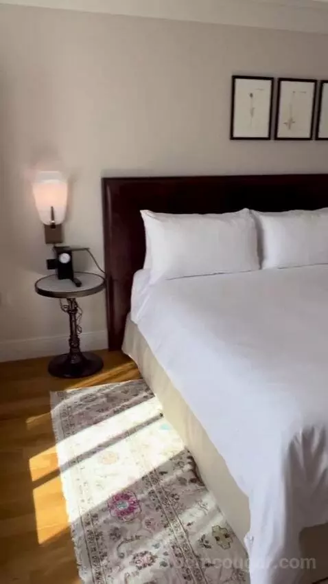 Atelier Suite with a King Bed (#2807) bed picture #3