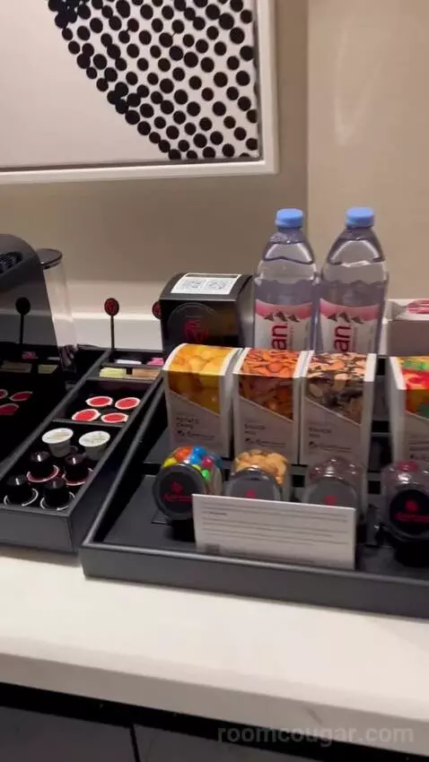 Superior King Room with Strip View (#62168) picture #2