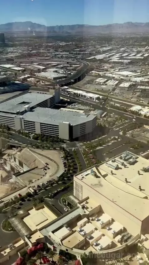 Superior King Room with Strip View (#62168) view picture #2