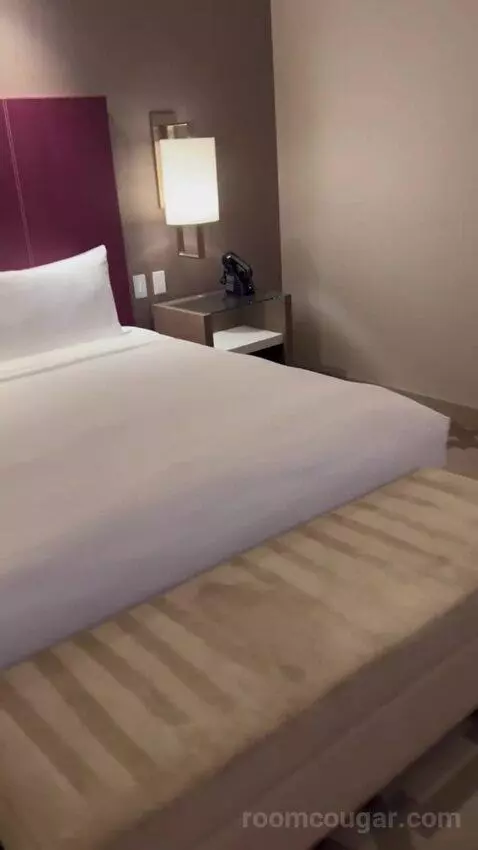 Superior King Room with Strip View (#62168) bed picture #12