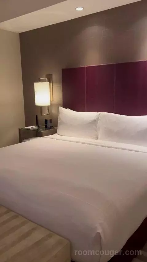 Superior King Room with Strip View (#62168) bed picture #4