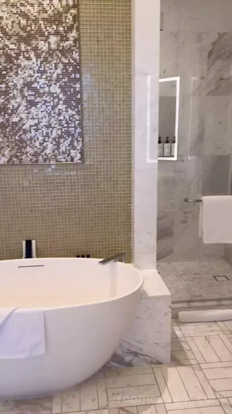 One-Bedroom Entertainment Suite with City View (#65180) bathroom picture #7