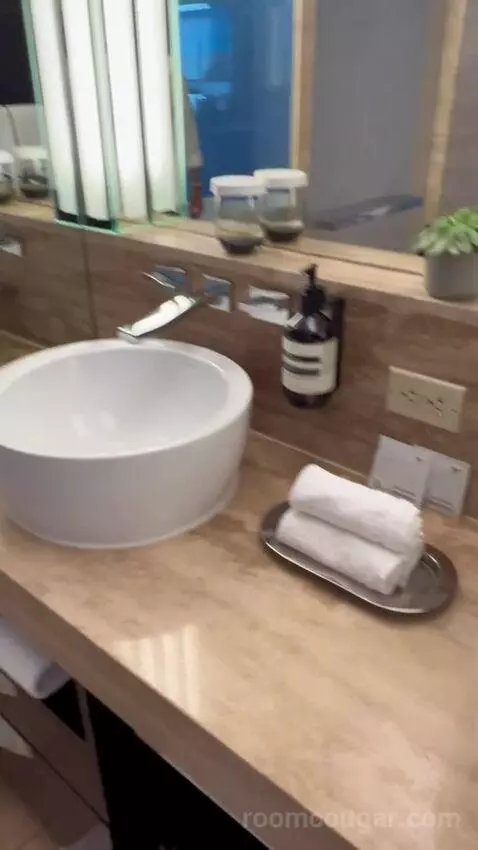 King Room with Vegas Strip View (#1803) bathroom picture #11