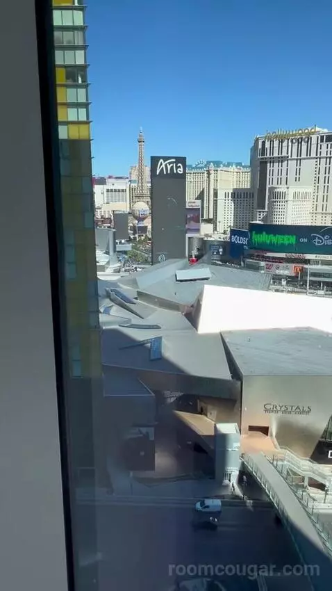 King Room with Vegas Strip View (#1803) view picture #8