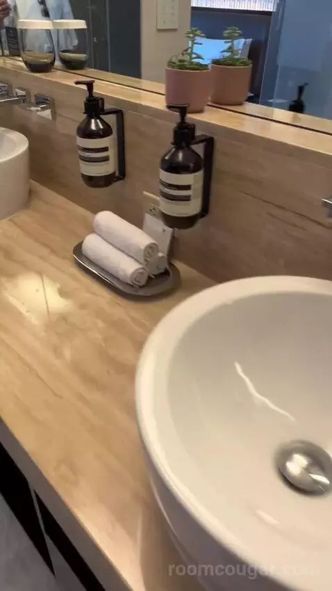 One Bedroom King Suite (#1901) picture #17