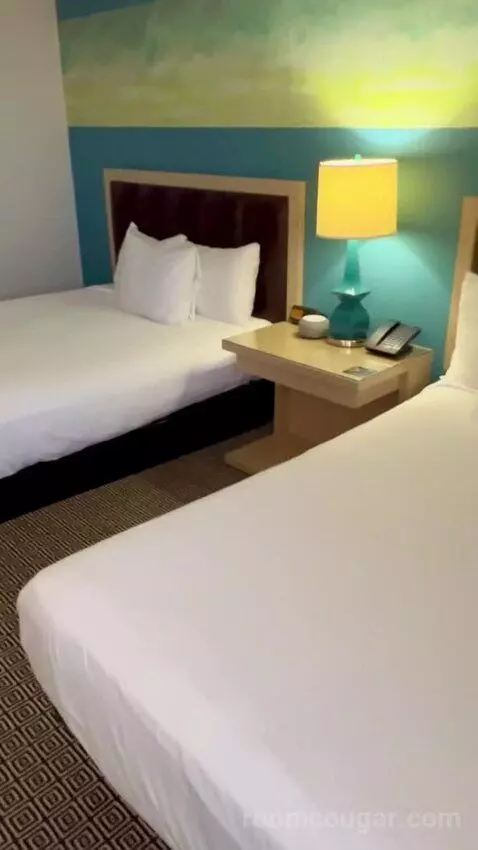 Grand Deluxe 2 Queen Beds (#2030) bed picture #2