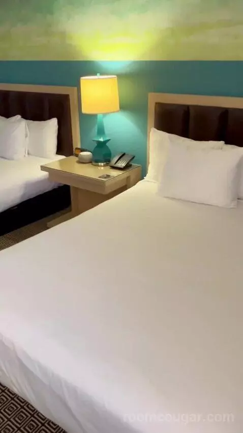 Grand Deluxe 2 Queen Beds (#2030) bed picture #6