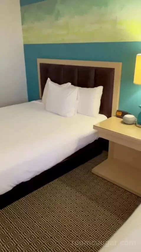 Grand Deluxe 2 Queen Beds (#2030) bed picture #9