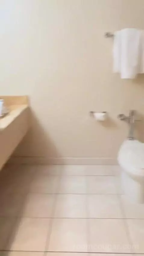 Grand Deluxe 2 Queen Beds (#2030) bathroom picture #1