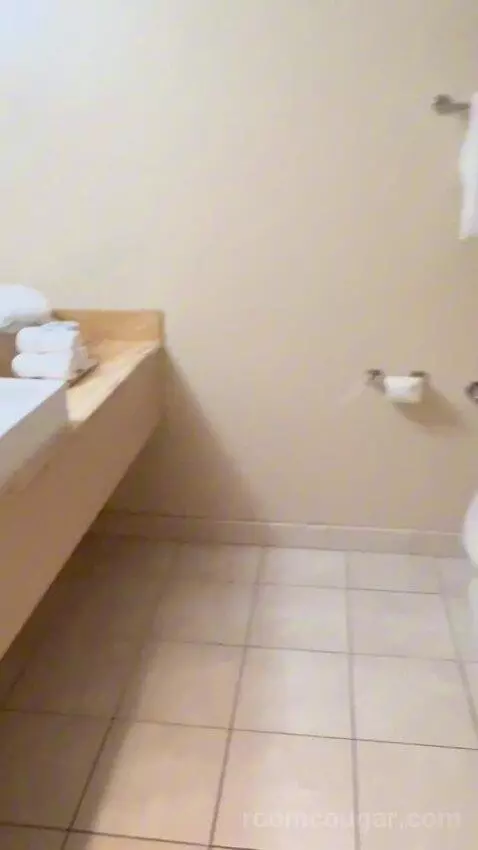 Grand Deluxe 2 Queen Beds (#2030) bathroom picture #2