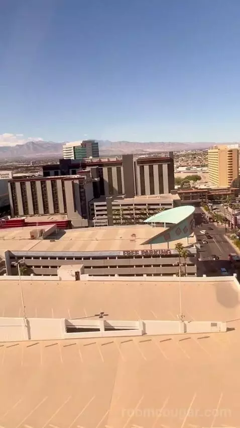 Grand Deluxe 2 Queen Beds (#2030) view picture #3