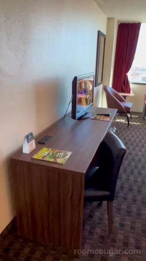 Deluxe Room (#1023) picture #1