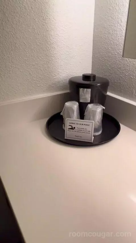 Deluxe Room (#1023) picture #20