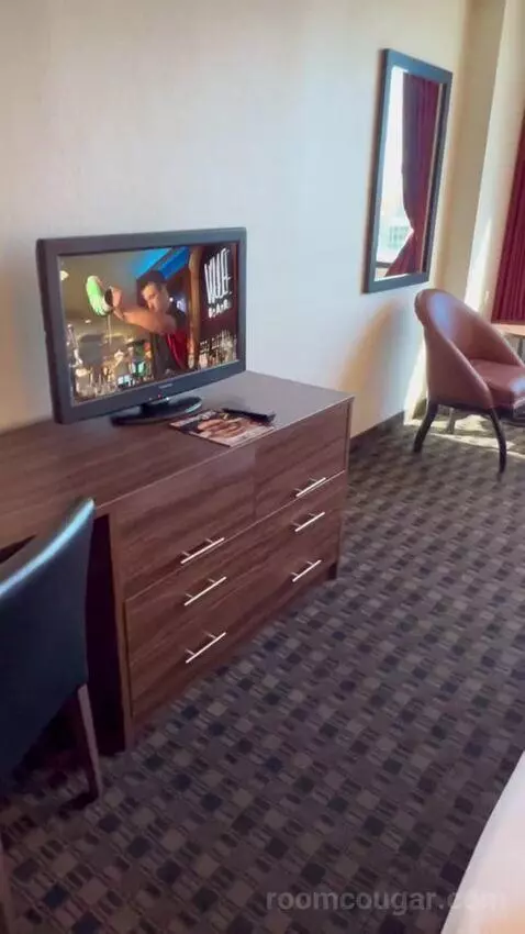 Deluxe Room (#1023) picture #3