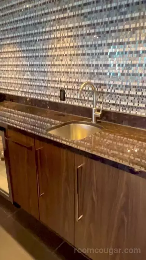 The D Suite (#1120) picture #1