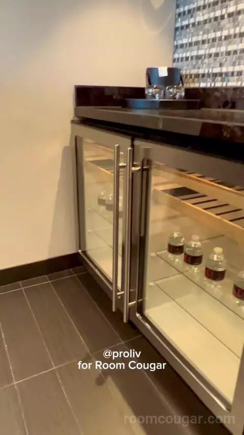 The D Suite (#1120) picture #2