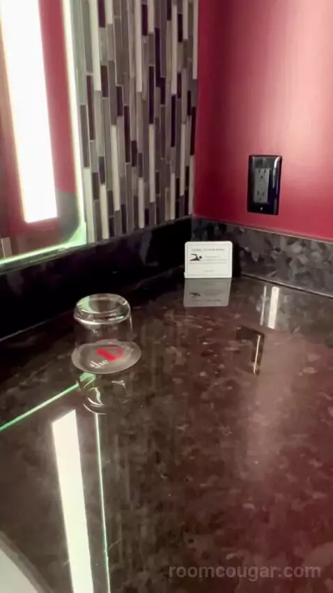 The D Suite (#1120) picture #21