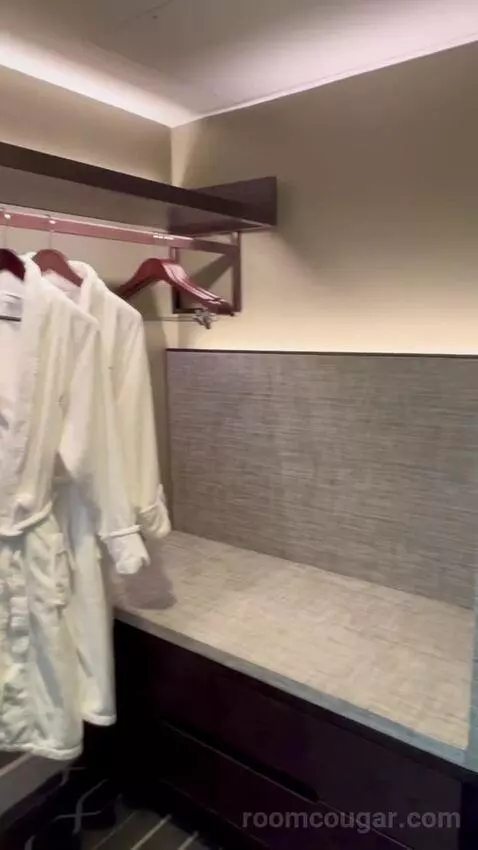 Grand Executive Room with Club Lounge Access - City Side (#608) picture #24