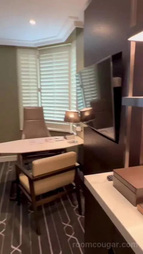 Grand Executive Room with Club Lounge Access - City Side (#608) picture #6