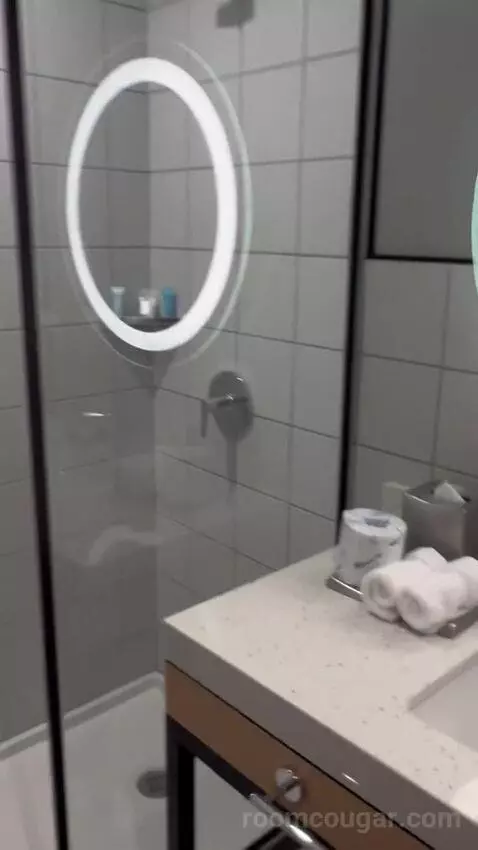 Gallery Studio King Bed (#3802) picture #20