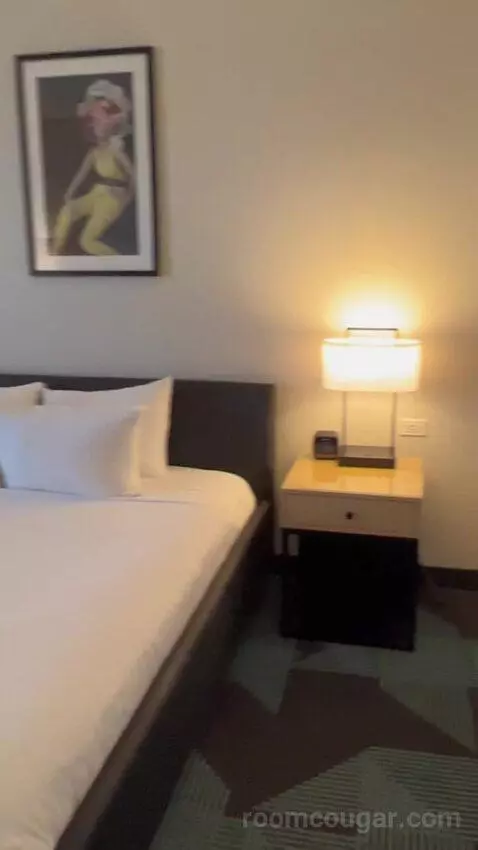 Gallery Studio King Bed (#3802) picture #5