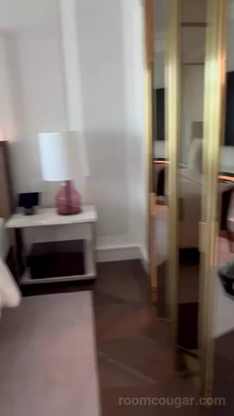 Premier King Room (#1002) picture #14