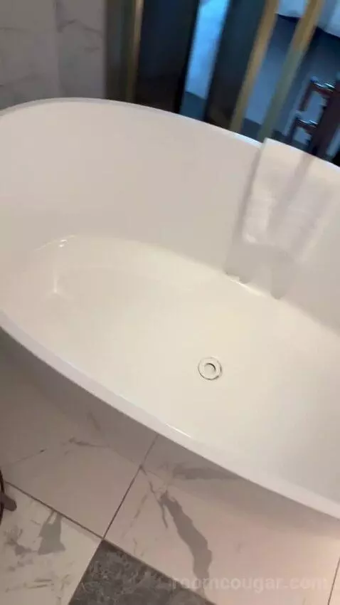 Premier King Room (#1002) picture #23