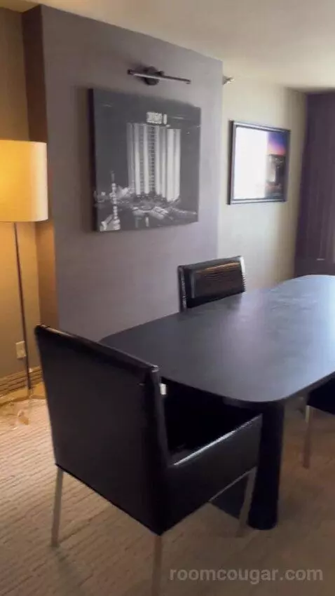 Derby Suite (#2254) picture #2