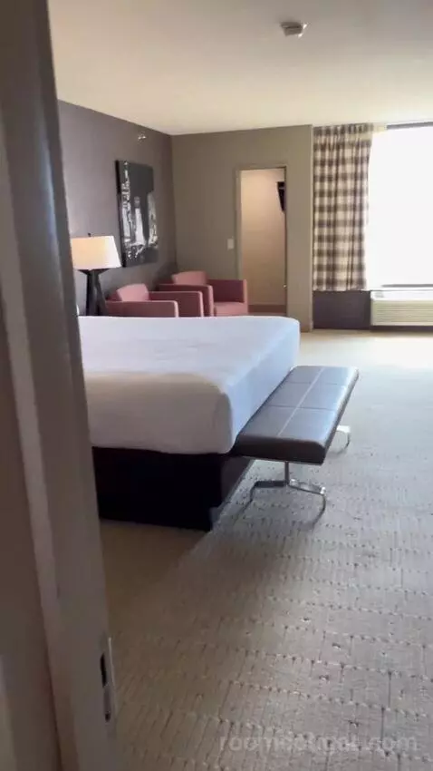 Derby Suite (#2254) picture #16