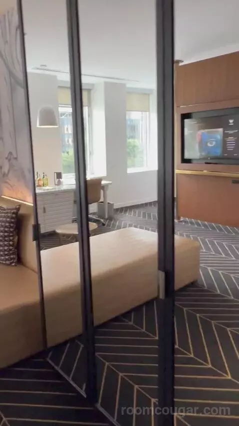 Fabulous, Guest Room, 1 King, Park View (#801) picture #2