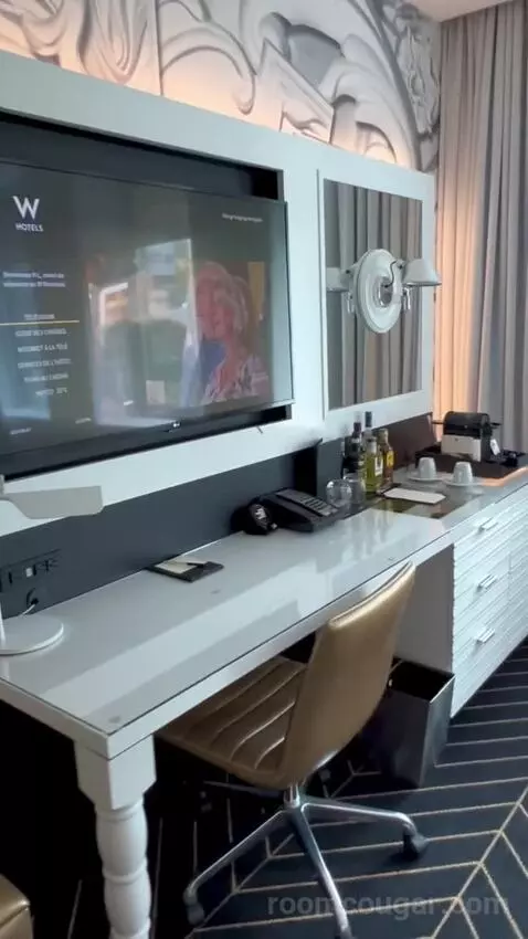 Spectacular, Guest Room, 1 King, Park View (#809) picture #3