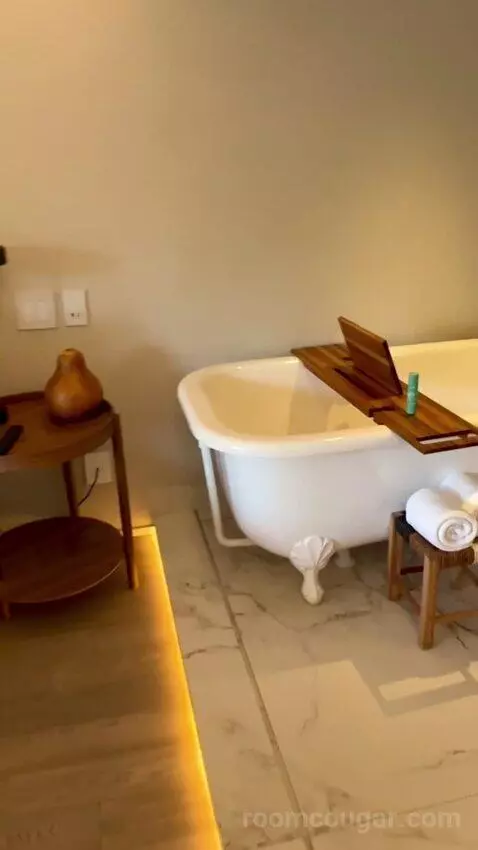 Premium Double Room (#311) picture #3