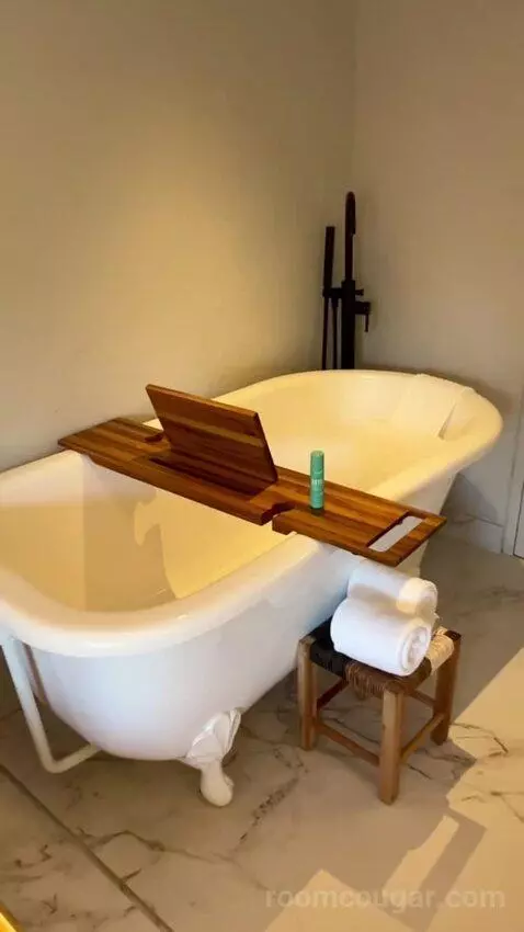 Premium Double Room (#311) picture #4