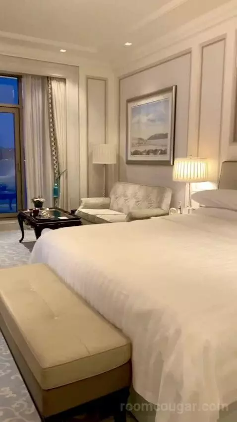 Premier Room with Bosphorus View bed picture #1
