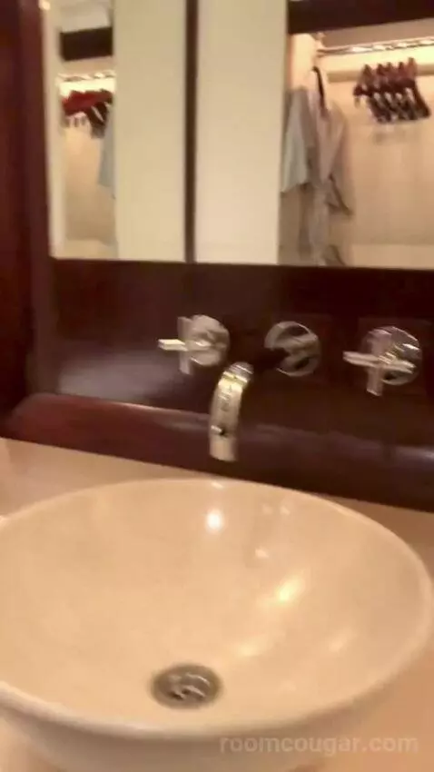 Serai Room bathroom picture #7