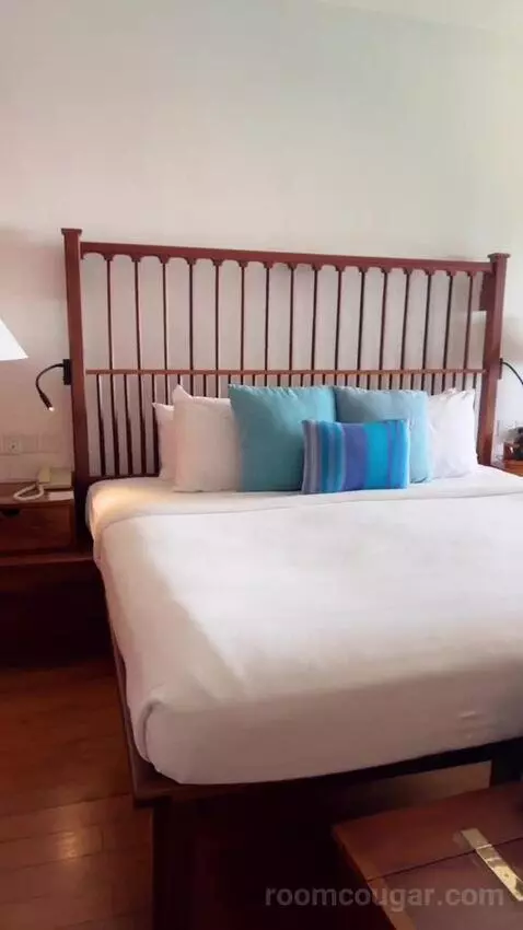 Luxury Room (#415) bed picture #1