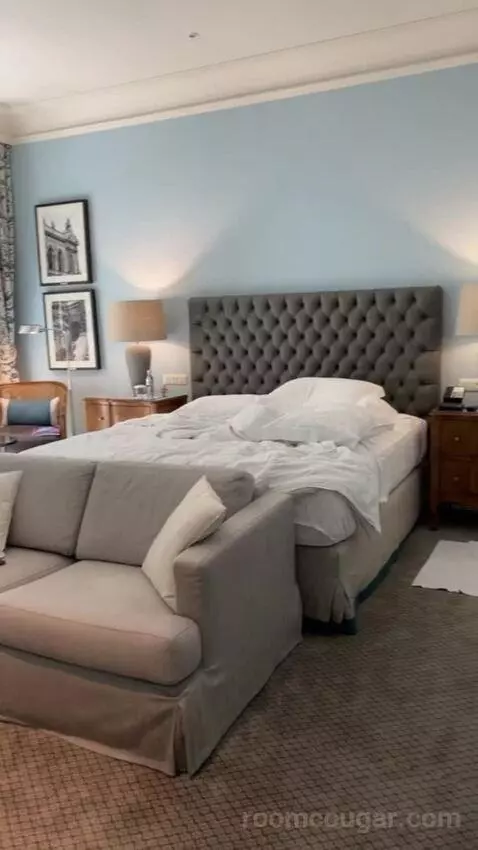 Junior Suite bed picture #10