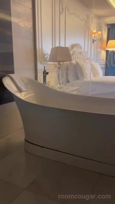 Deluxe Double or Twin Room bathroom picture #7