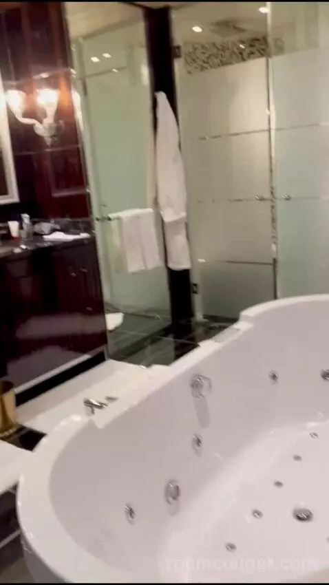 Presidential Suite Geneve bathroom picture #10