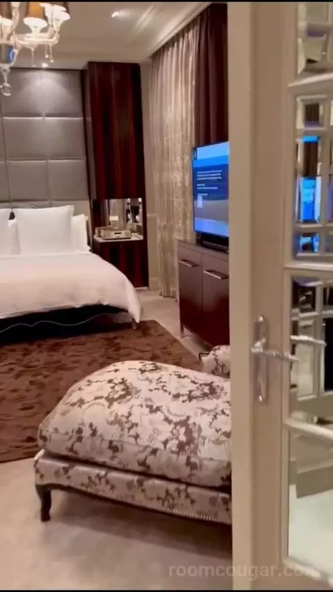 Presidential Suite Geneve bed picture #6