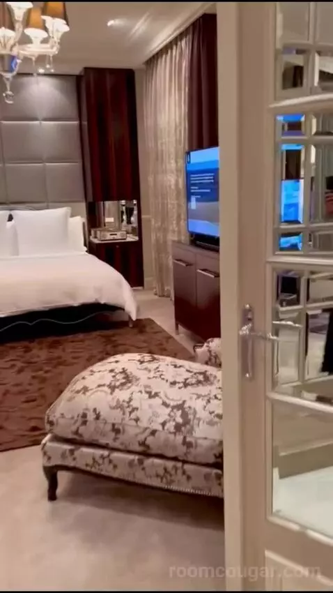 Presidential Suite Geneve bed picture #7