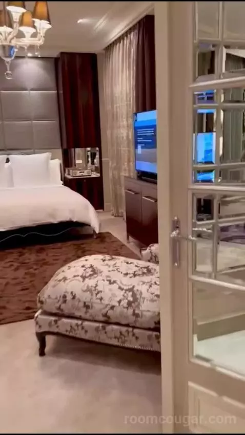 Presidential Suite Geneve bed picture #8