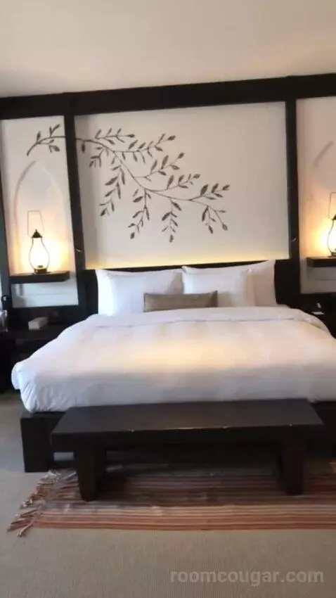 Double Room with View bed picture #8