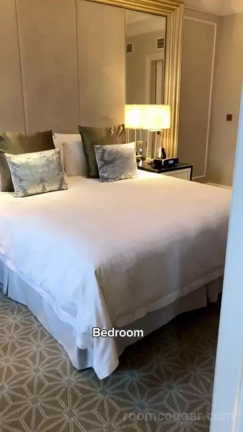Deluxe Suite Old City View bed picture #6