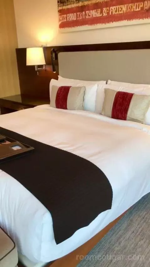 Fairmont Gold Signature Suite City View bed picture #11