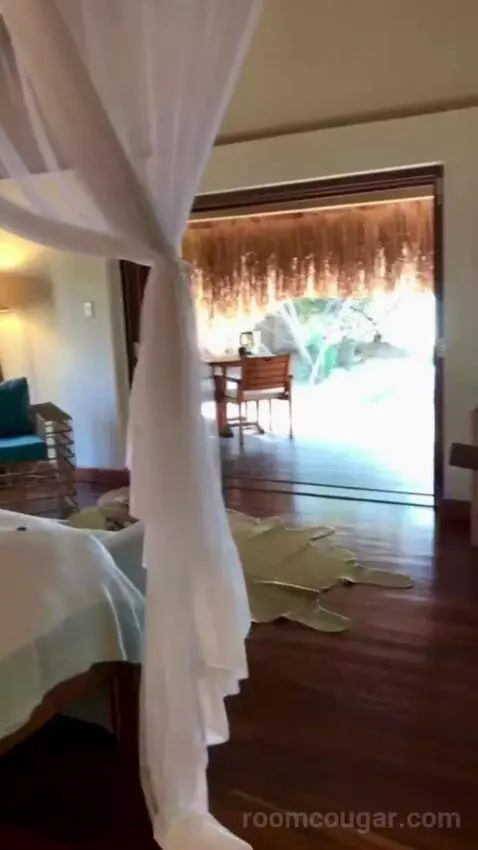 Infinity Beach Villa bed picture #1