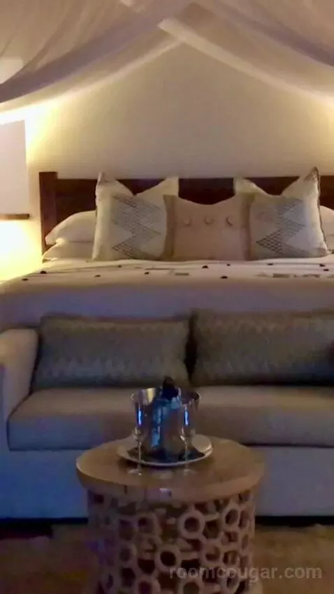Infinity Beach Villa bed picture #9