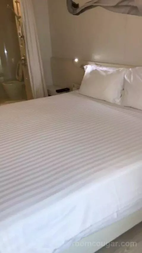 Superior Double Room bed picture #5