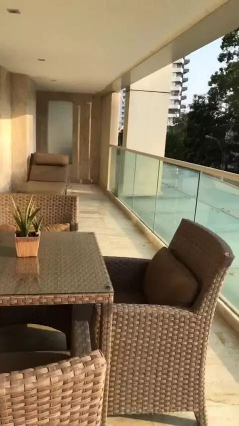 Family King Suite with One King Bed and One Bunk Bed - City View view picture #1