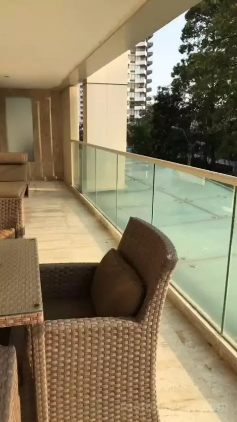 Family King Suite with One King Bed and One Bunk Bed - City View view picture #4